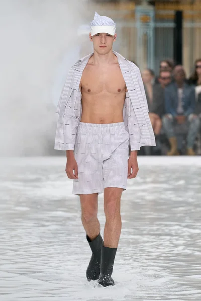 Look 37